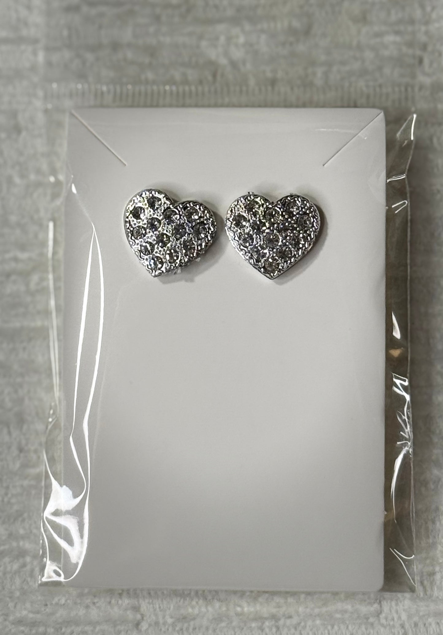 Heart rhinestones stud earrings